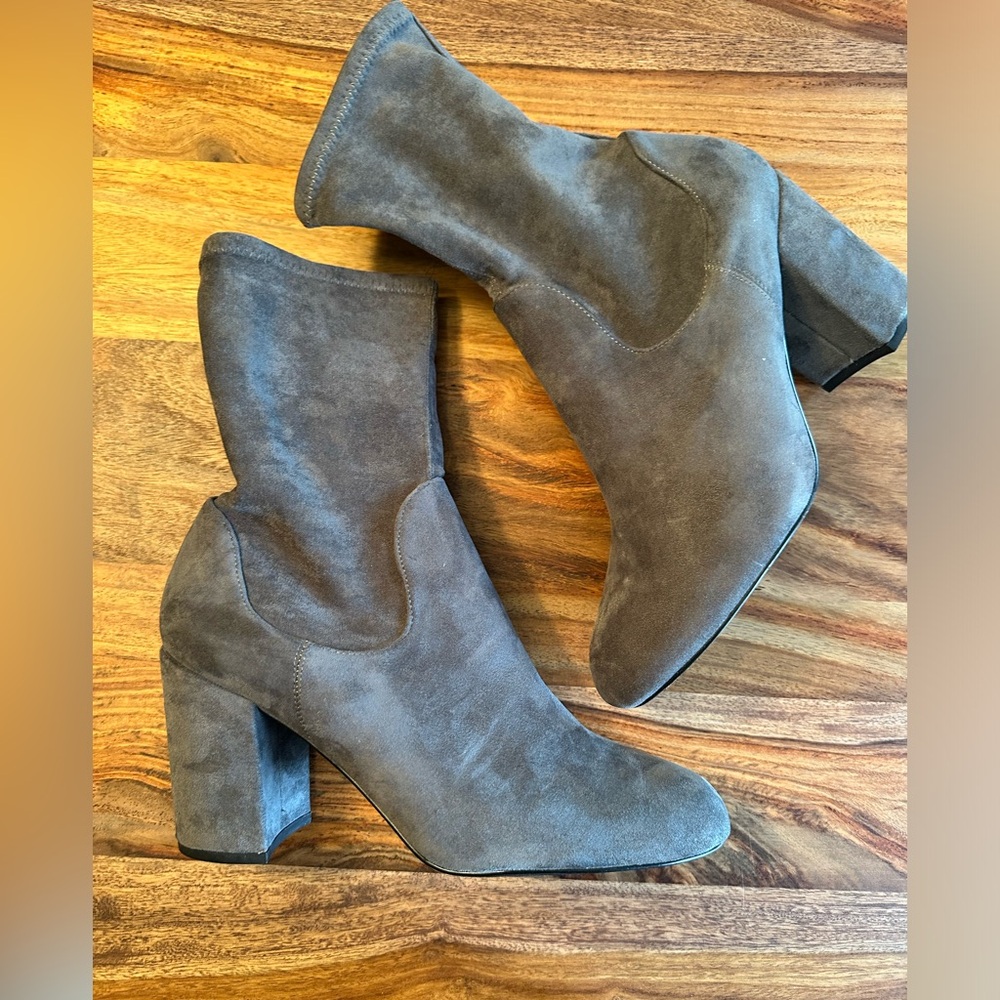 NWT Halogen Jacy Sock Boot - Grey Suede Size 9.5